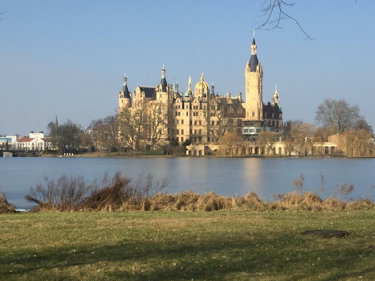 Schlosspark Residenz Шверин Экстерьер фото